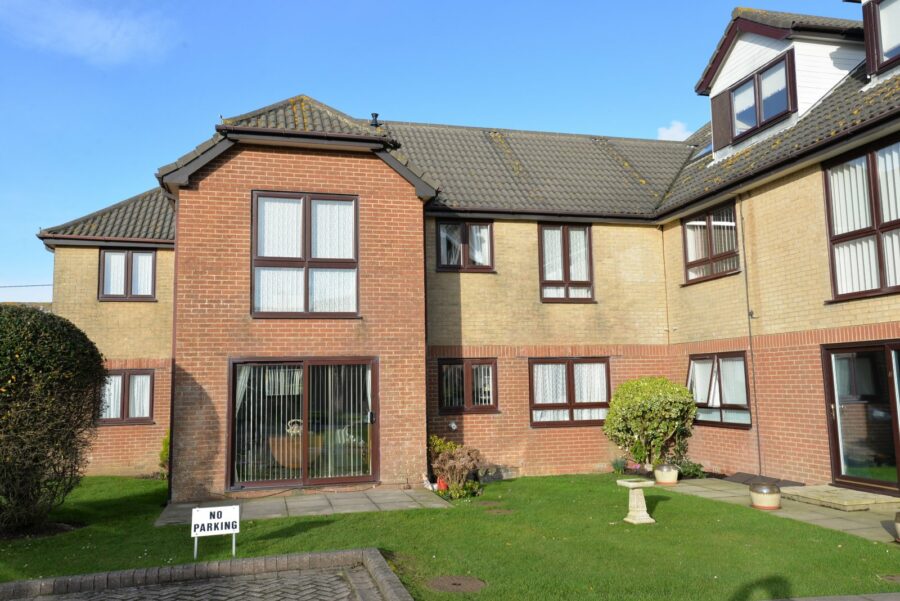 Barton Court Avenue, Barton on Sea, New Milton, Hampshire, BH25 7HQ