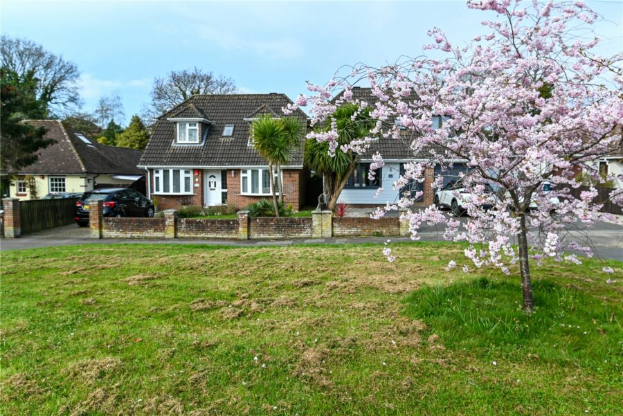 Ferndale Road, New Milton, Hampshire, BH25 5EX
