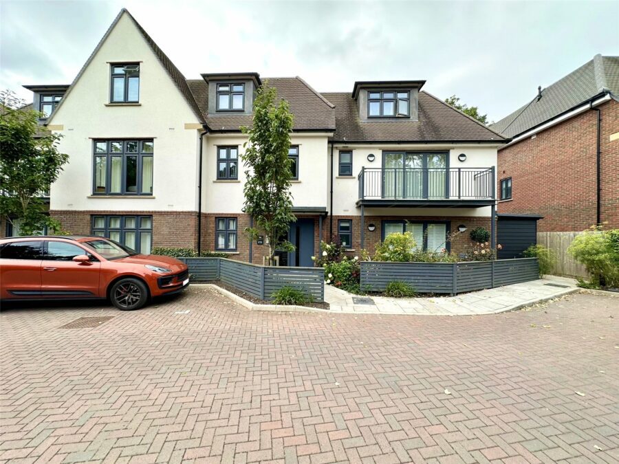 Lymington Road, Highcliffe On Sea, Christchurch, Dorset, BH23 4JS