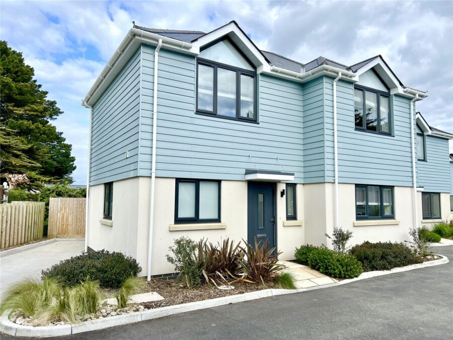 Bure Brook Mews, Highcliffe On Sea, Christchurch, Dorset, BH23 4HQ