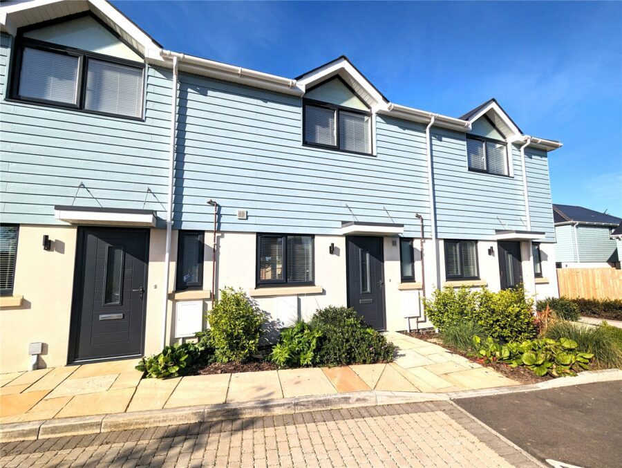 Bure Brook Mews, Highcliffe On Sea, Christchurch, Dorset, BH23 4HQ