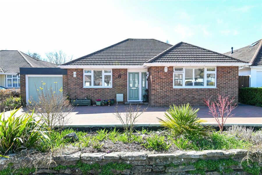 Haysoms Close, Barton on Sea, New Milton, Hampshire, BH25 6PN
