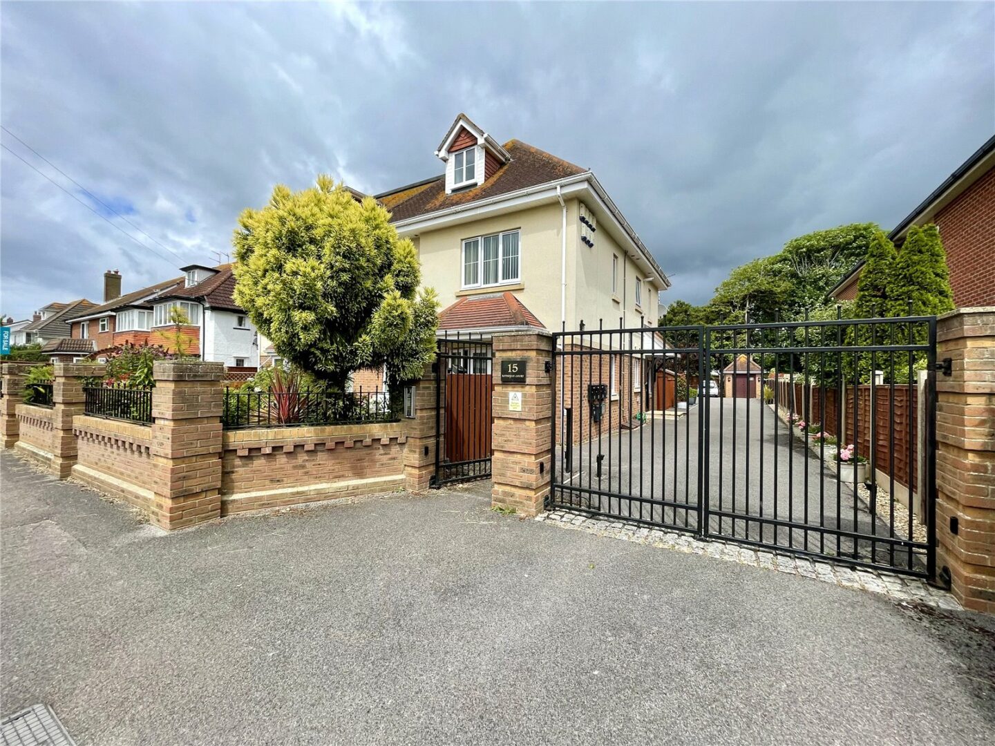 Stuart Road, Highcliffe On Sea