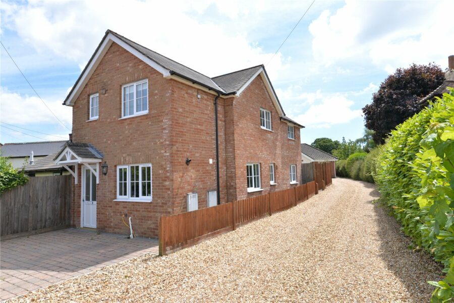 Yew Lane, New Milton, Hampshire, BH25 5BA