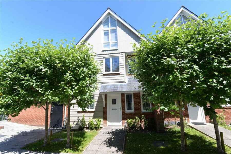 Magnolia Court, Ashley Road, New Milton, BH25 6FG