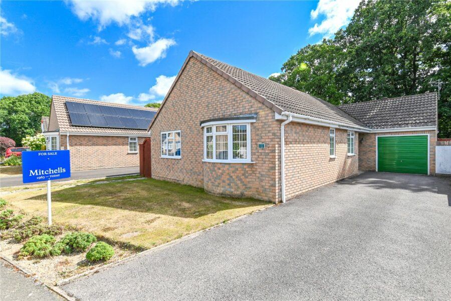 Thetchers Close, New Milton, Hampshire, BH25 5DH