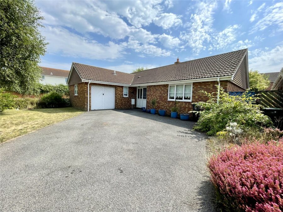 Trefoil Way, Highcliffe On Sea, Christchurch, Dorset, BH23 4UG