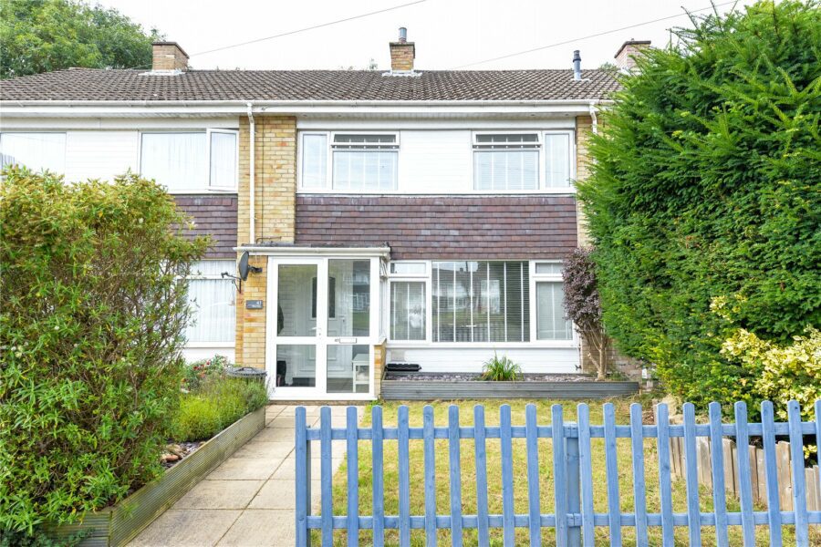 Efford Way, Pennington, Lymington, Hampshire, SO41 8DA