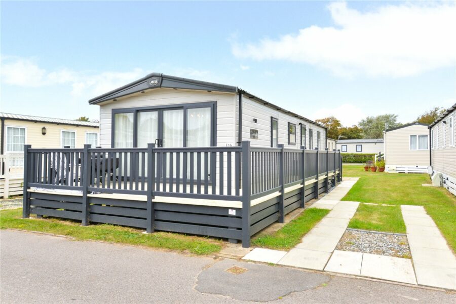 Shorefield Country Park, Downton, Lymington, Hampshire, SO41 0LH