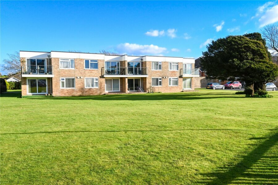 Sea Road, Barton on Sea, New Milton, Hampshire, BH25 7PF