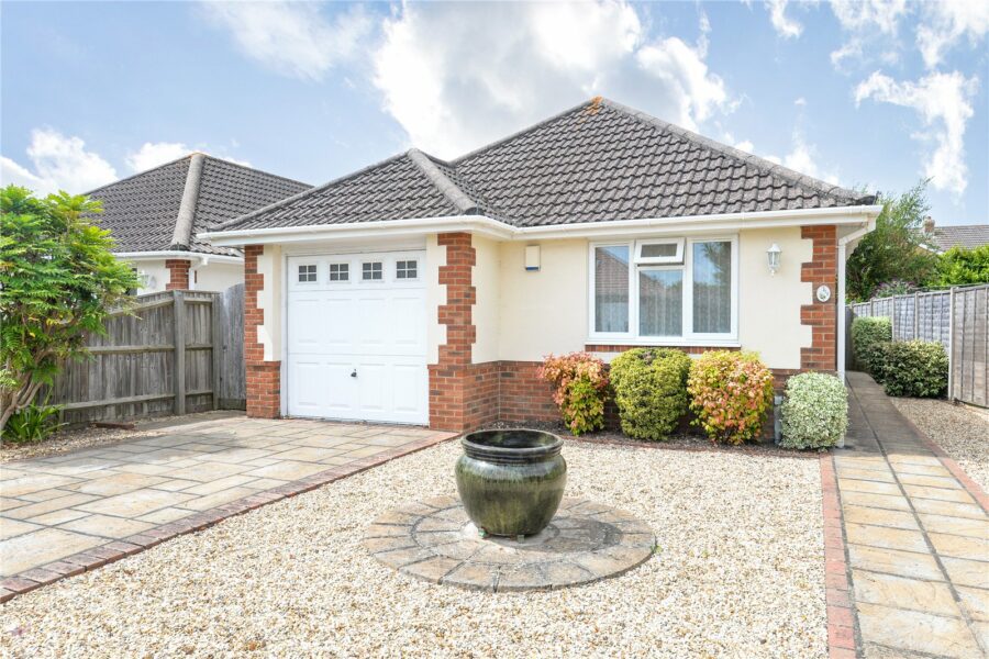 Keysworth Avenue, Barton on Sea, New Milton, Hampshire, BH25 7HZ