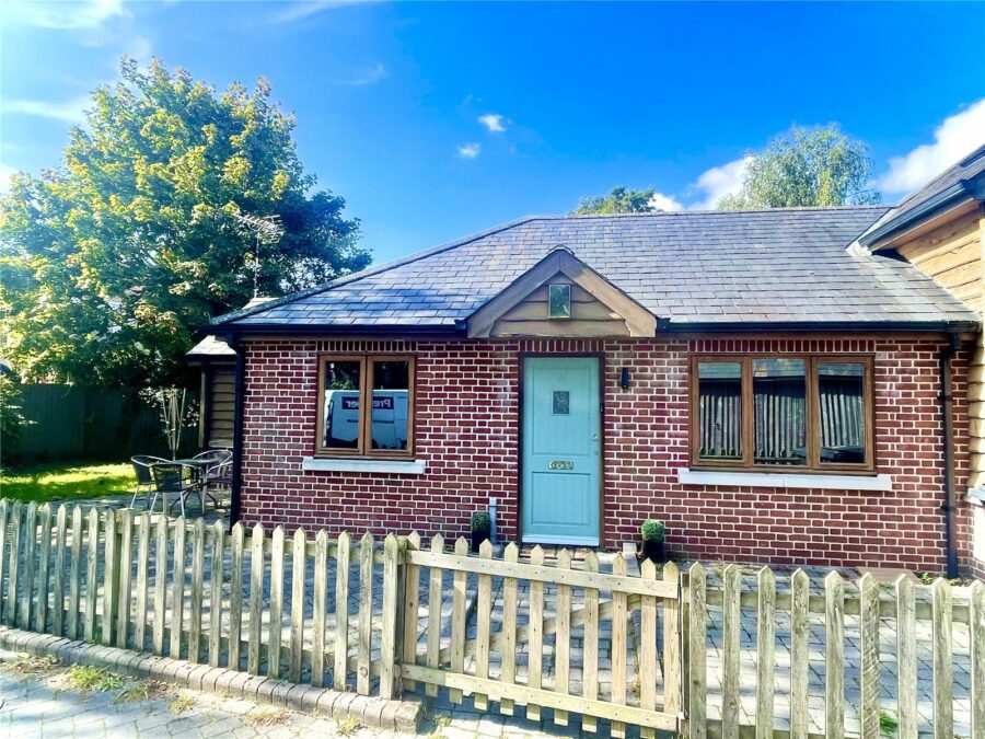The Retreat, Purewell, Christchurch, Dorset, BH23 1FE