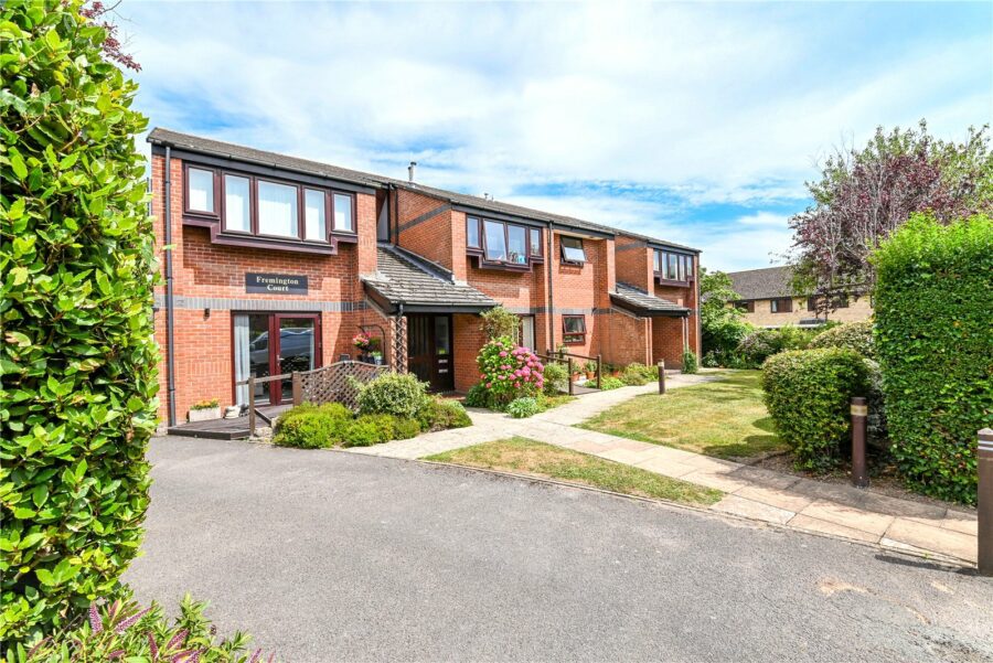 Fremington Court, Herbert Road, New Milton, Hampshire, BH25 6BX