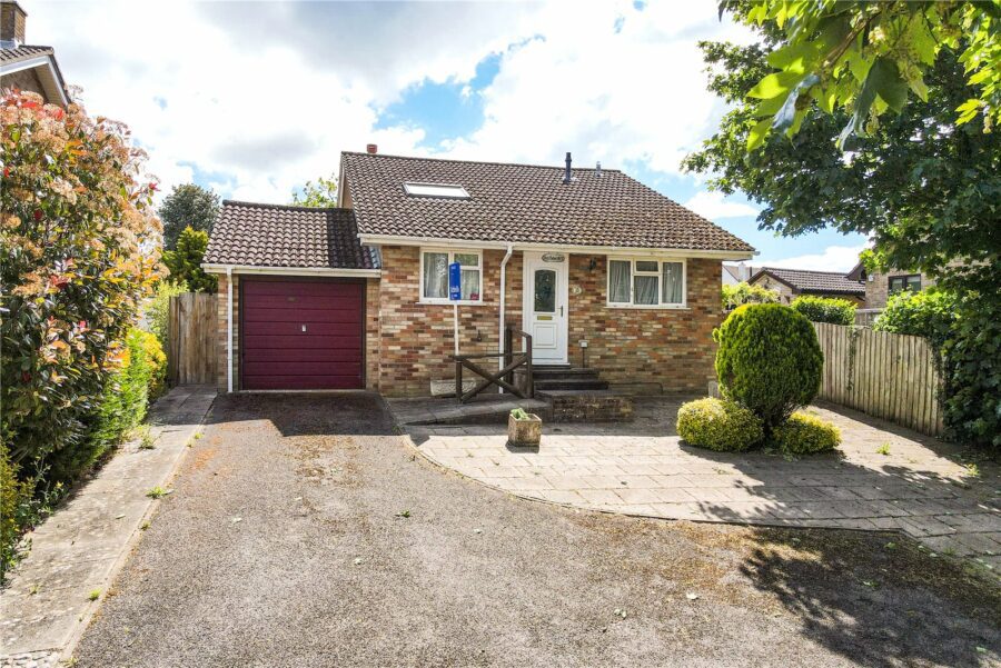 Daneswood Road, New Milton, Hampshire, BH25 6BS