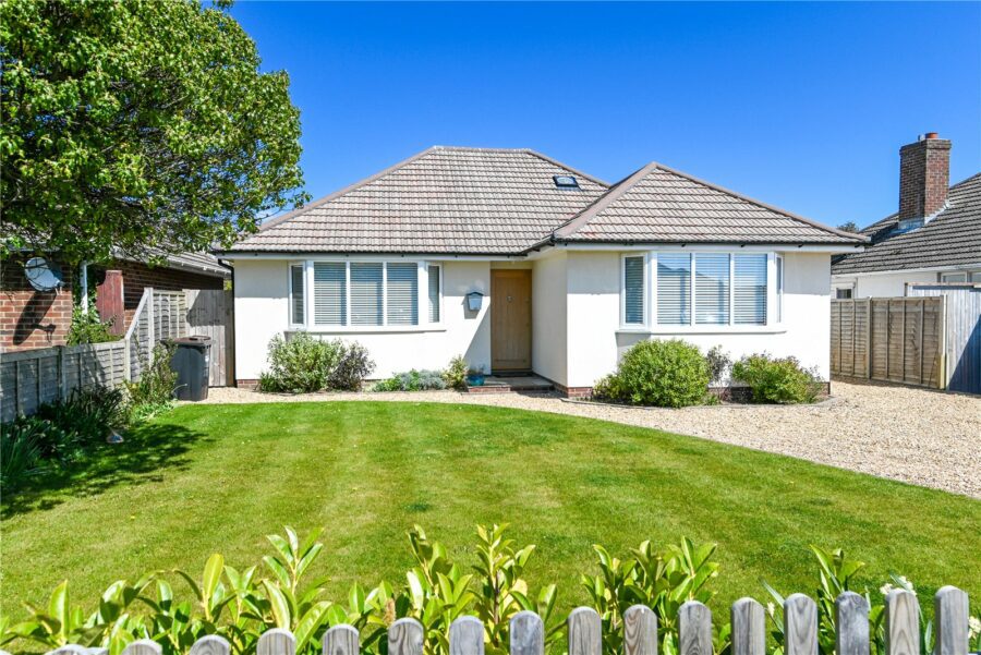 Barton Way, Barton on Sea, New Milton, Hampshire, BH25 7JN