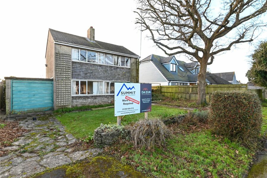 Carlton Avenue, Barton on Sea, New Milton, Hampshire, BH25 7PS