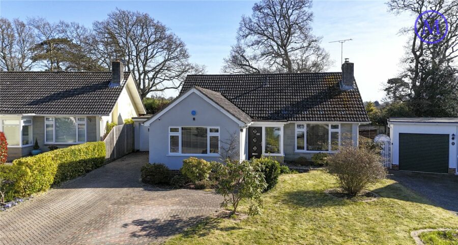 Dunbar Crescent, Highcliffe On Sea, Christchurch, Dorset, BH23 5RY