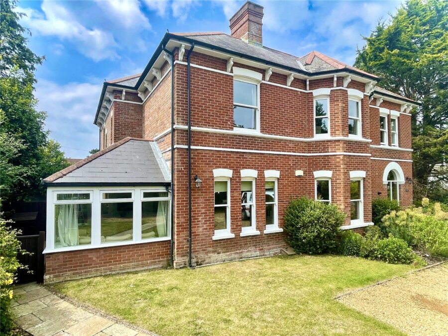 Magdalen Lane, Christchurch, Dorset, BH23 1PH