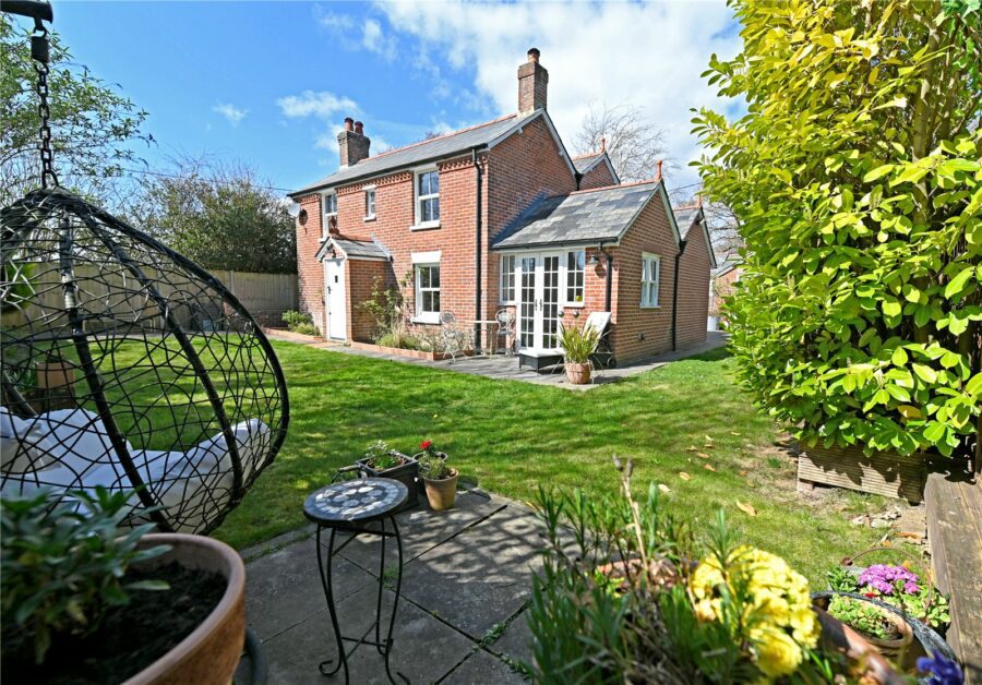 Bashley Road, Bashley, New Milton, Hampshire, BH25 5RY