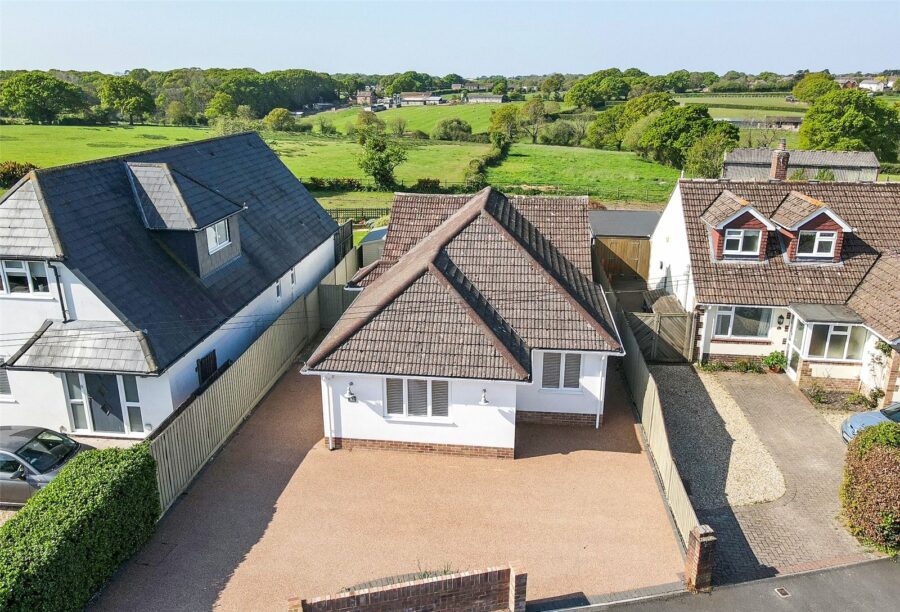 Lavender Road, Hordle, Lymington, Hampshire, SO41 0GF