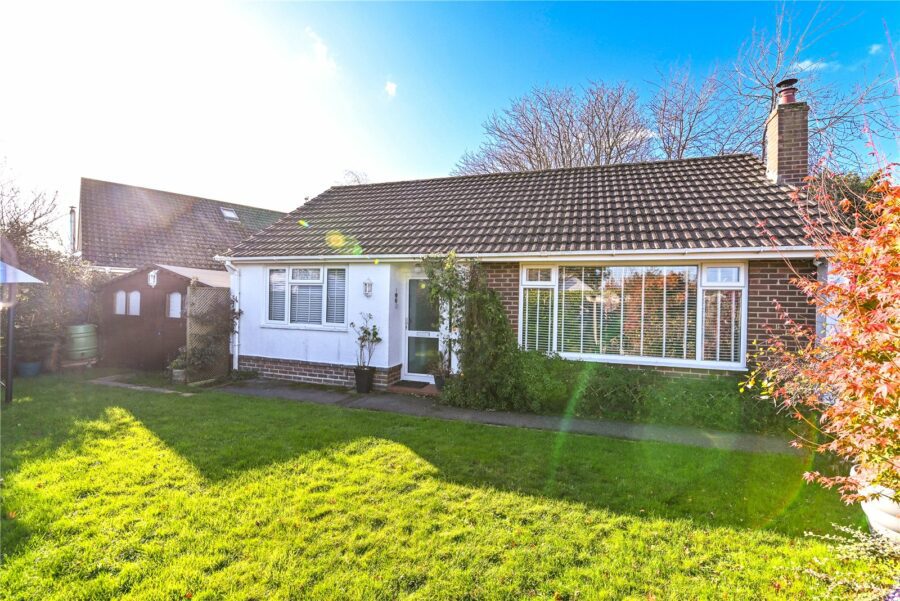 Greenfield Gardens, Barton on Sea, New Milton, Hampshire, BH25 7AT