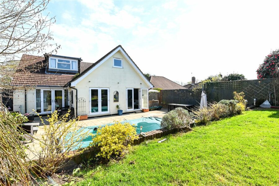 Ferndale Road, New Milton, Hampshire, BH25 5EX