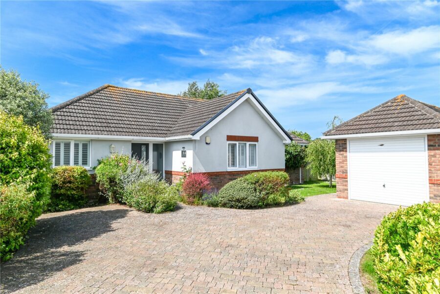 Durland Close, New Milton, Hampshire, BH25 6NJ