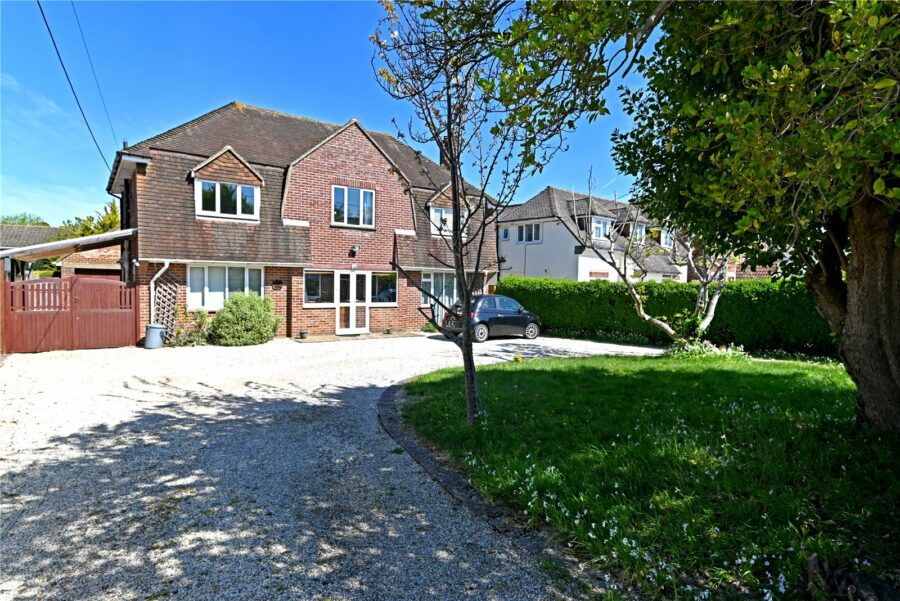 Manor Road, New Milton, Hampshire, BH25 5EW