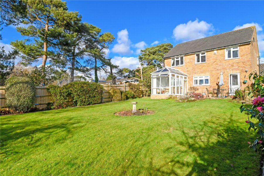 Heron Close, Sway, Lymington, Hampshire, SO41 6ET
