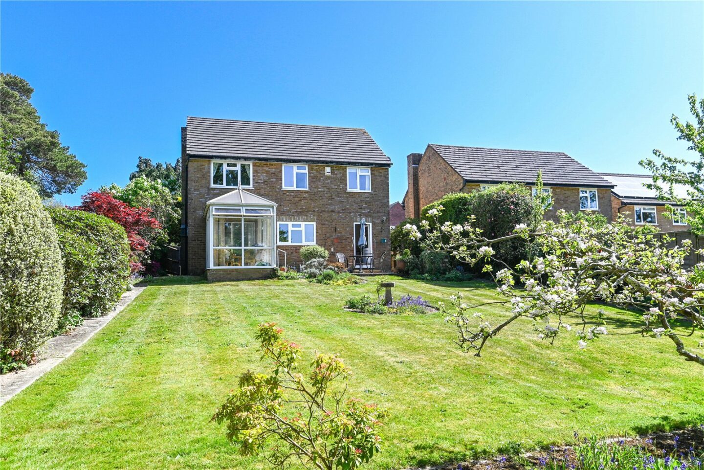 Heron Close, Sway