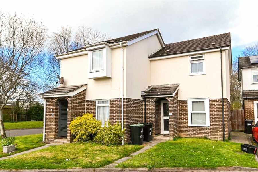 Chatsworth Way, New Milton, Hampshire, BH25 5UL