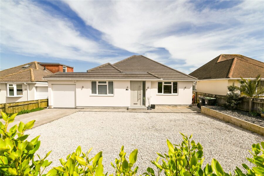 Keysworth Avenue, Barton on Sea, New Milton, Hampshire, BH25 7HY