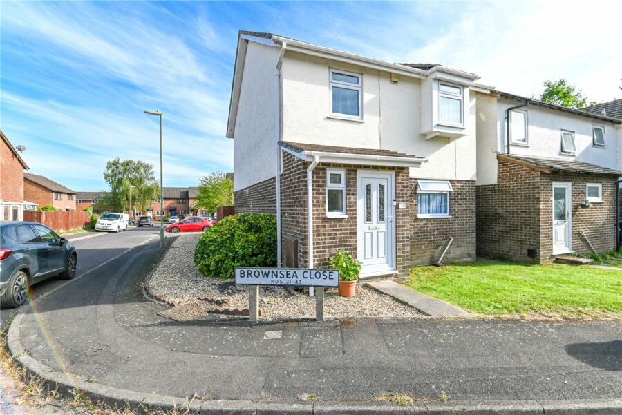 Brownsea Close, New Milton, Hampshire, BH25 5UG