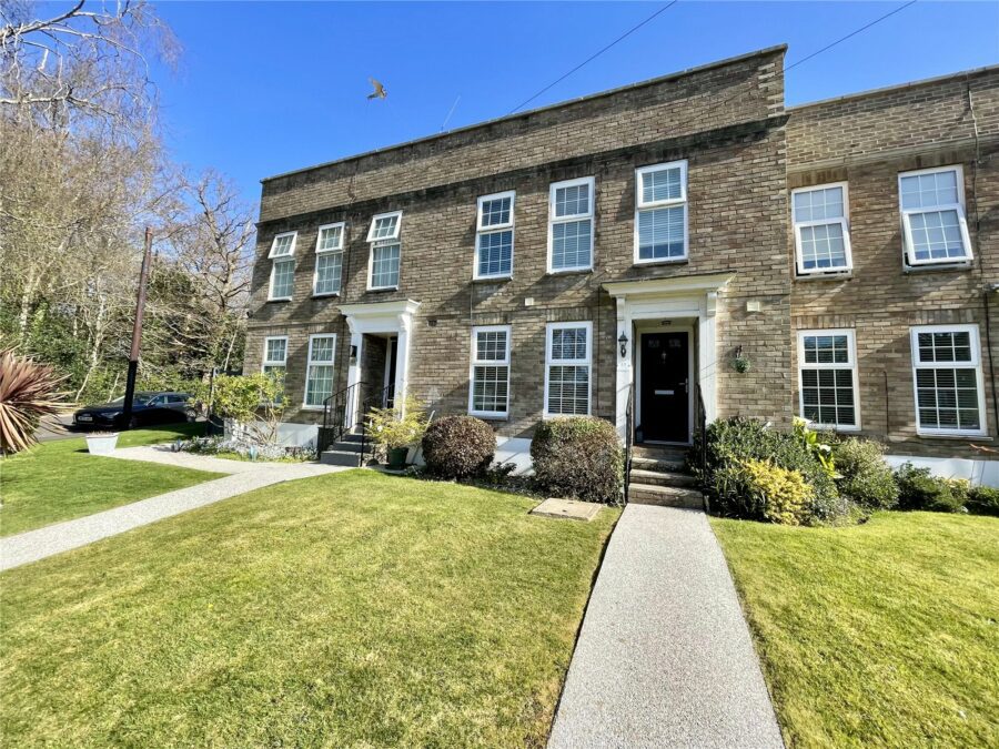 Kilmington Way, Highcliffe On Sea, Christchurch, Dorset, BH23 5BL