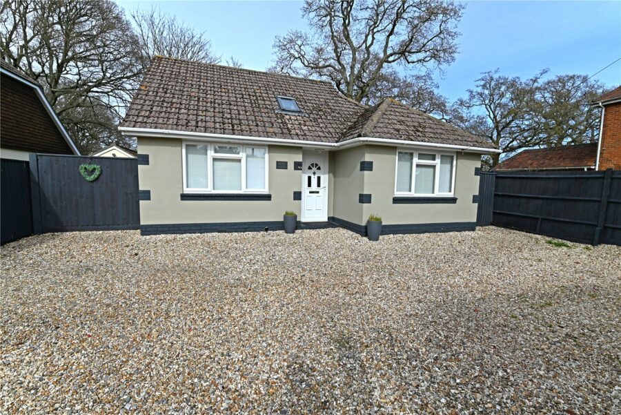 Everton Road, Hordle, Lymington, Hampshire, SO41 0HA