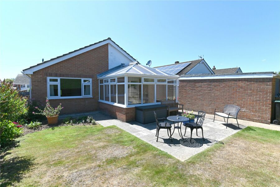 Pinewood Road, Hordle, Lymington, Hampshire, SO41 0GP