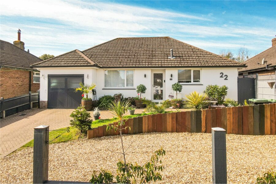 Barton Drive, Barton on Sea, New Milton, Hampshire, BH25 7JJ