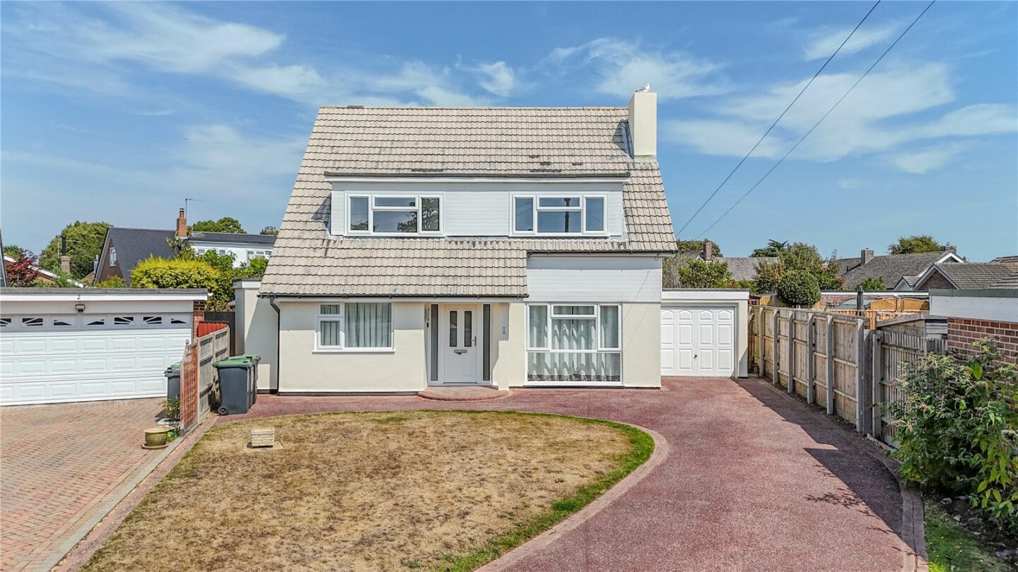 Winsford Close, Highcliffe