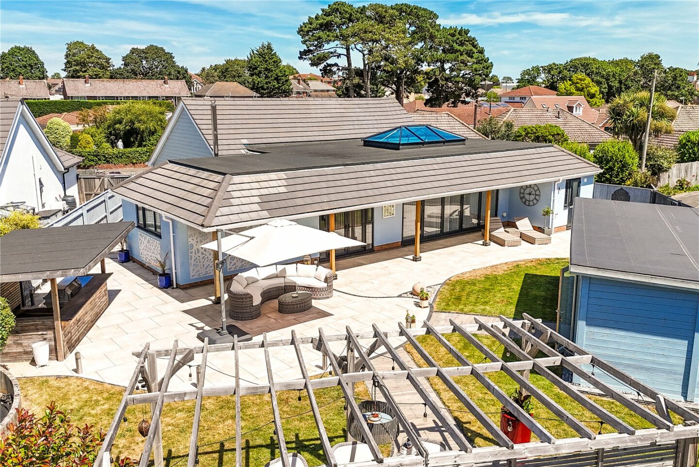 Albany Close, Barton on Sea, New Milton, Hampshire, BH25 7HE