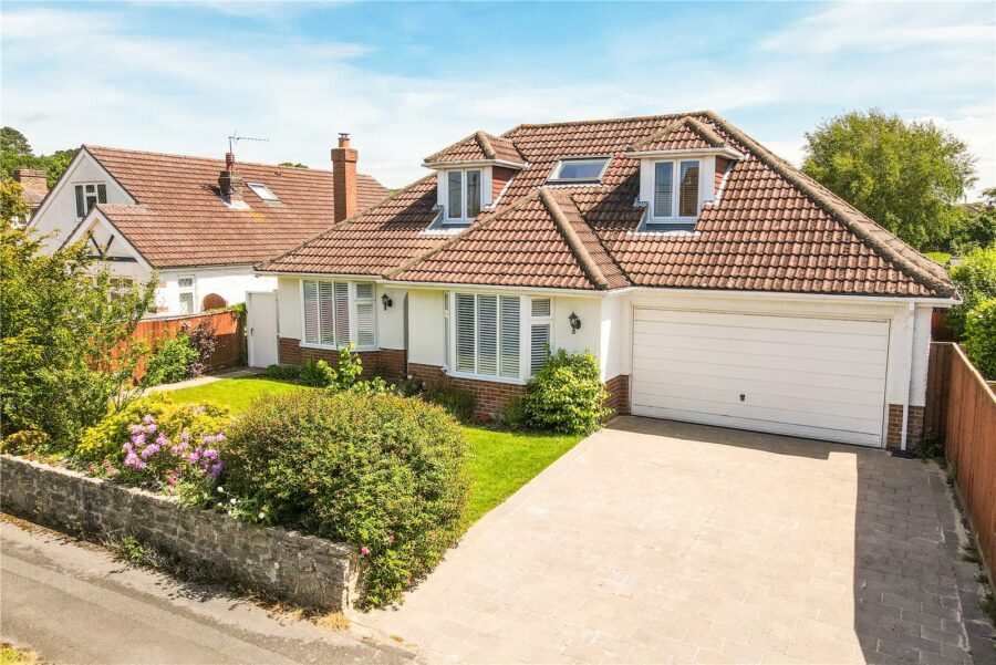 Fernhill Road, New Milton, Hampshire, BH25 5JZ