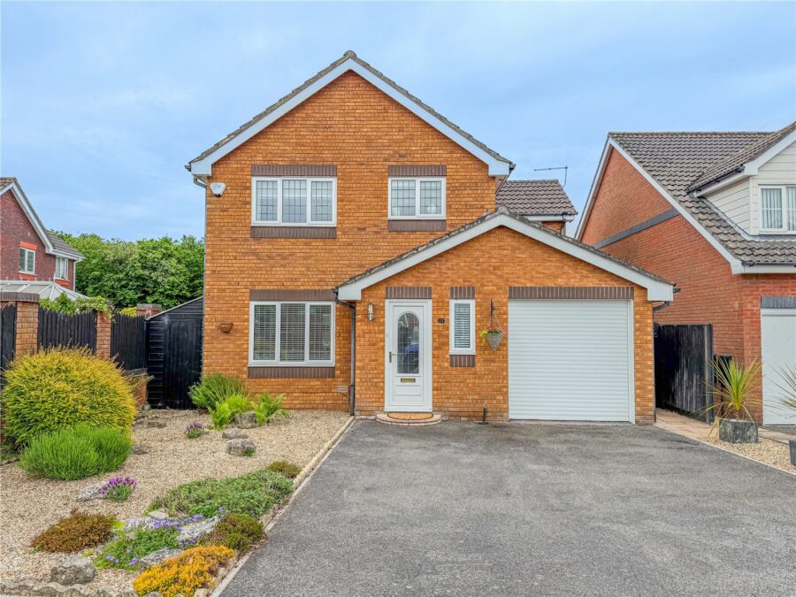 Marabout Close, Christchurch, Dorset, BH23 3DS