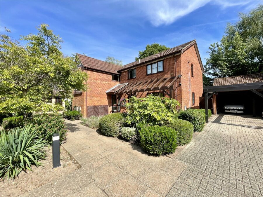 Saffron Drive, Highcliffe On Sea, Christchurch, Dorset, BH23 4LP