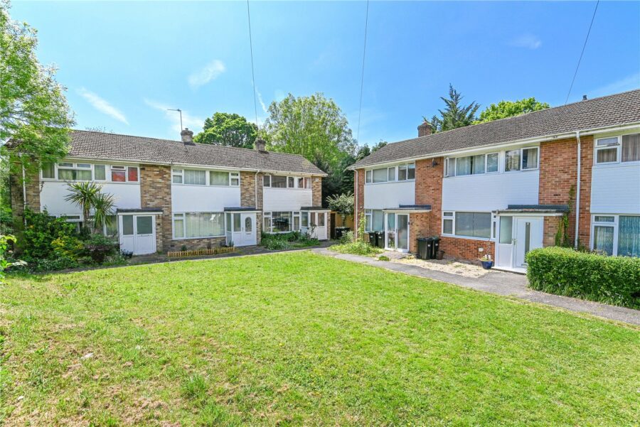 Woodvale Gardens, New Milton, Hampshire, BH25 5EE