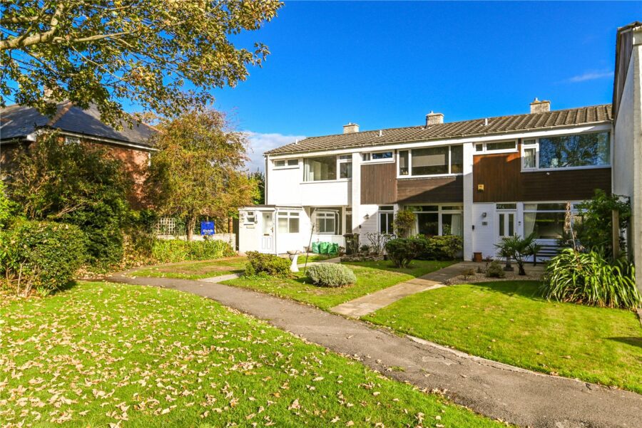 The Fairway, Barton on Sea, New Milton, Hampshire, BH25 7AP