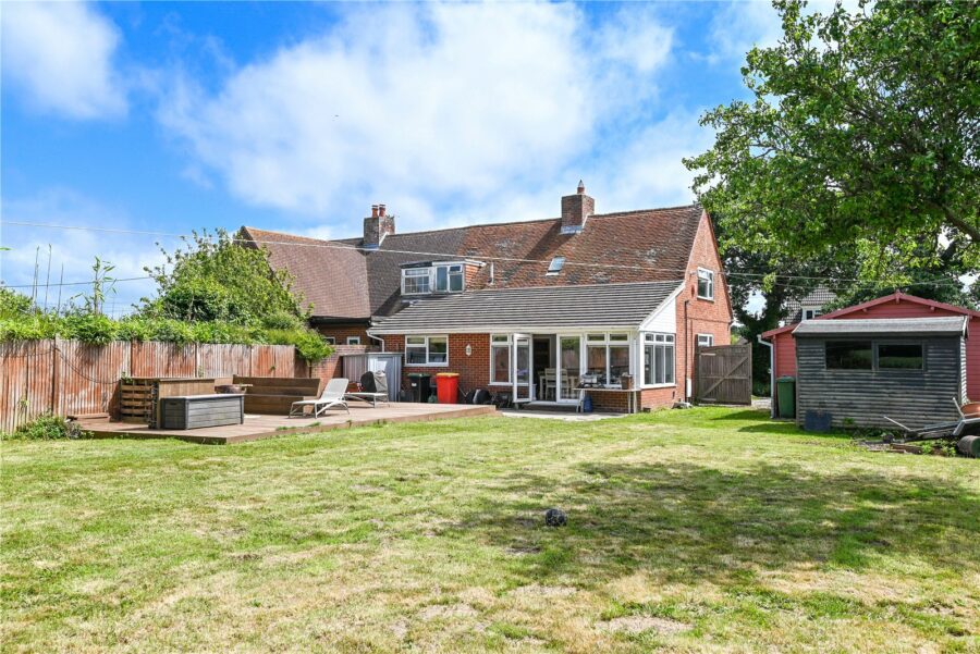 Frys Lane, Everton, Lymington, Hampshire, SO41 0JY