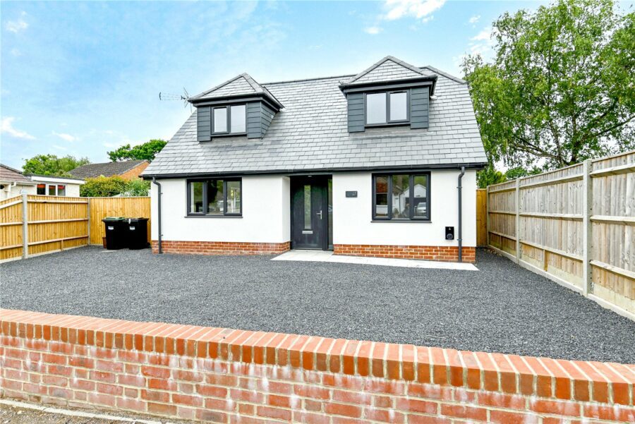 Everton Road, Hordle, Lymington, Hampshire, SO41 0FF