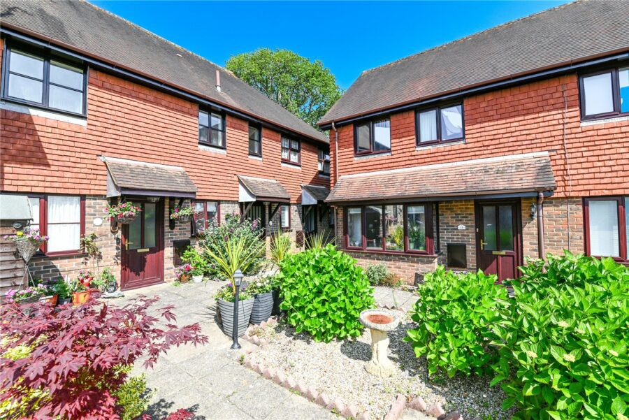 Wellington Court, Fernhill Lane, New Milton, Hampshire, BH25 5ST