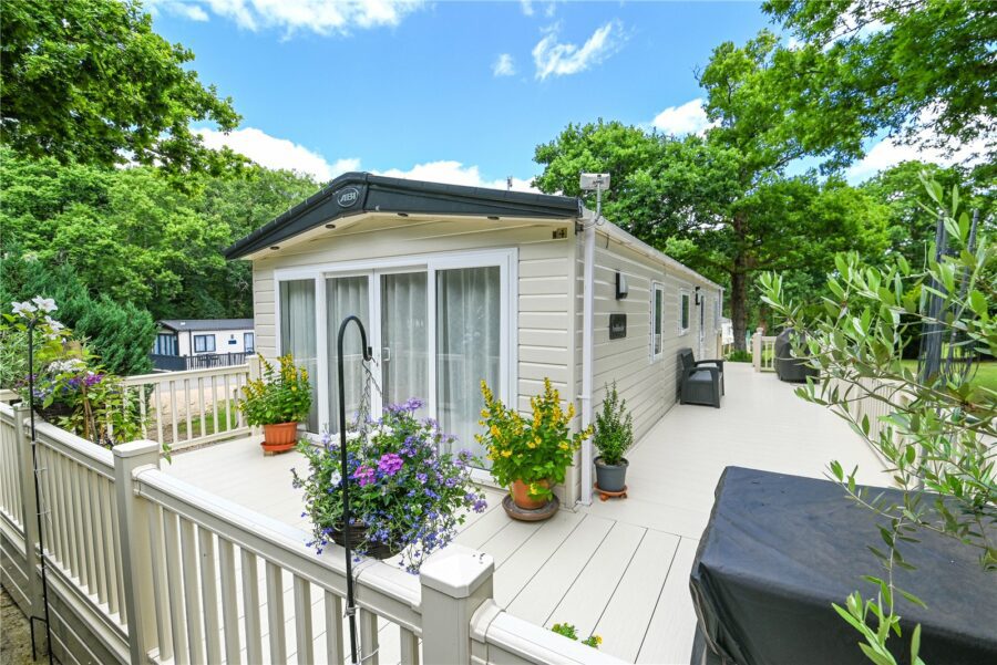 Woodland View, Hoburne Bashley Holiday Park, New Milton, Hampshire, BH25 5QR