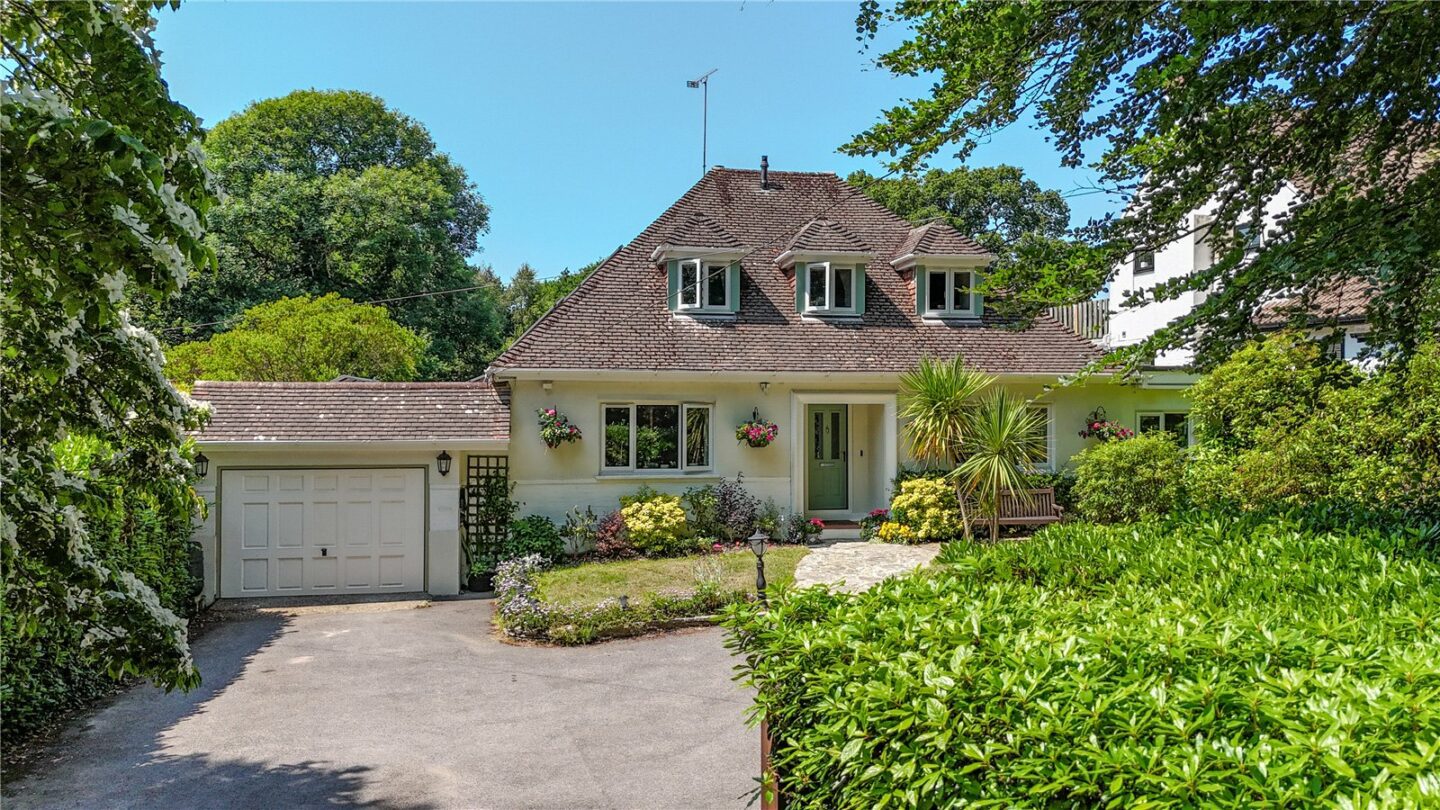 Hinton Wood Avenue, Highcliffe On Sea
