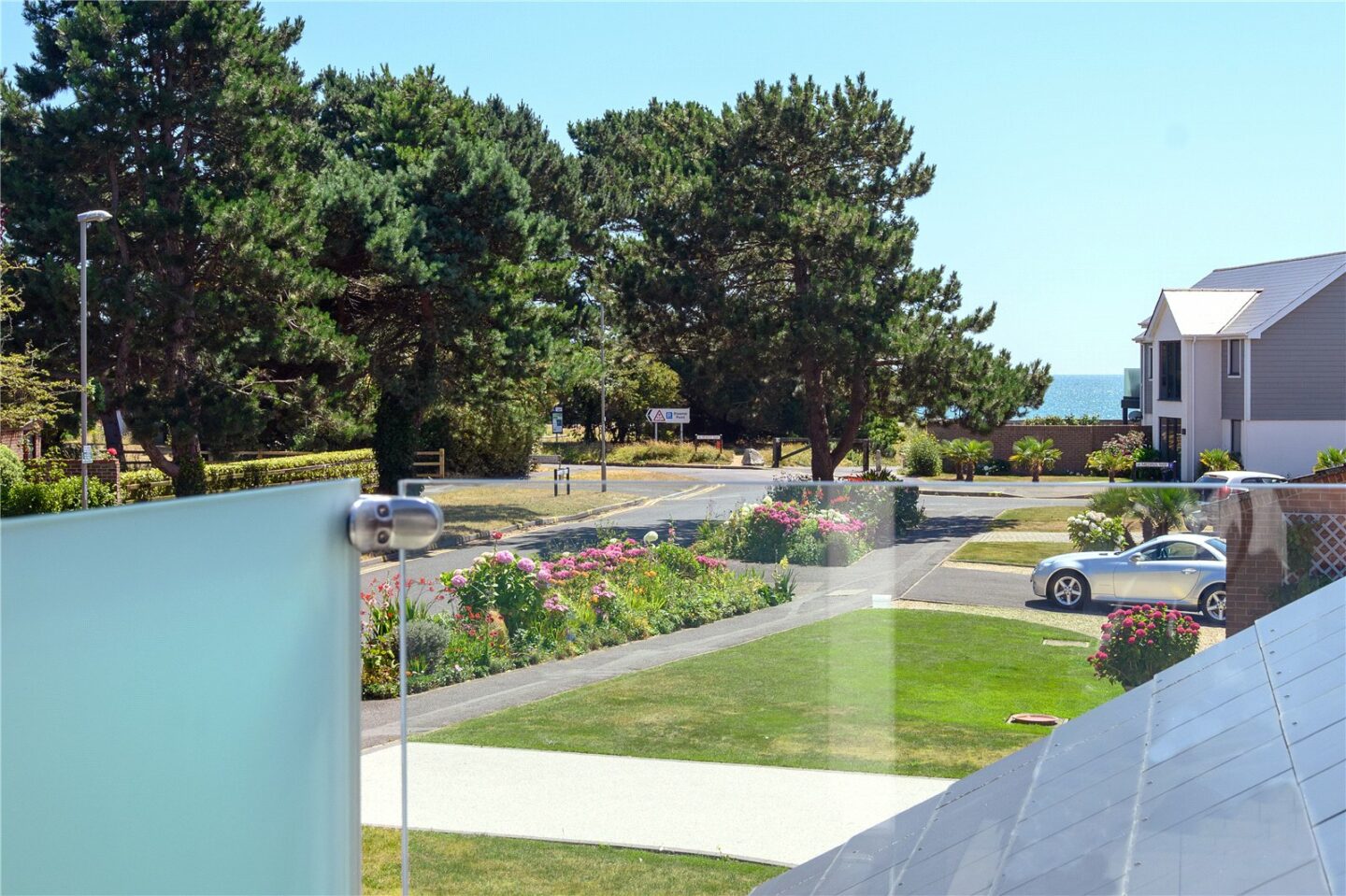 HCE250206_05.jpg